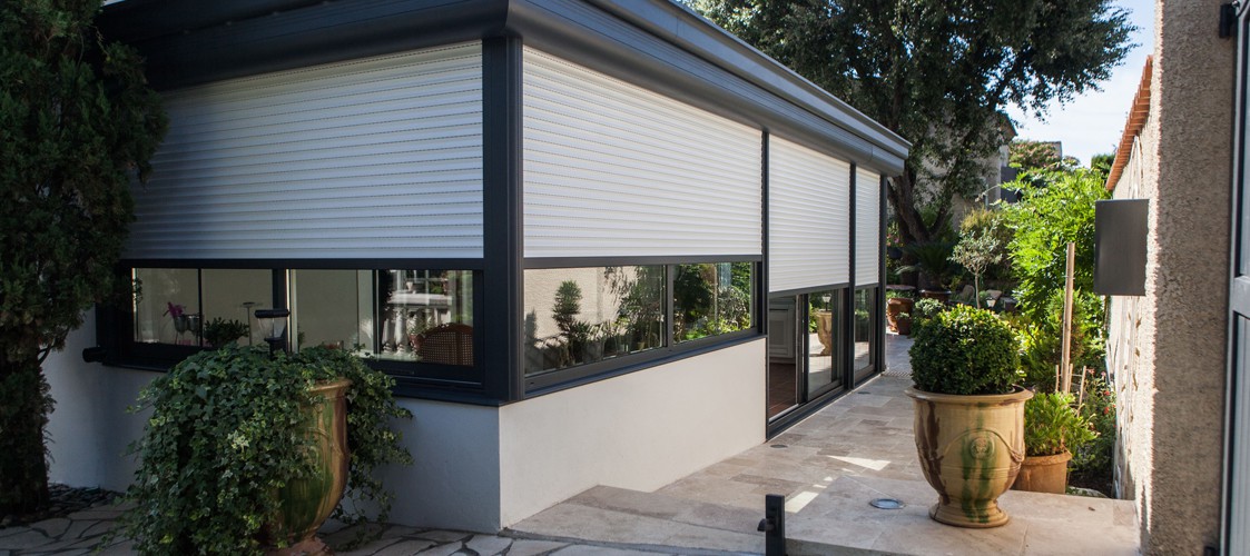 Véranda volet roulant