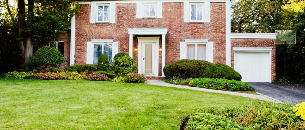 Porte d'entrée maison PEYON Chargé