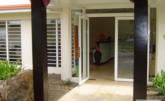 Porte d'entrée maison Aluminium PEYON Montlouis sur Loire