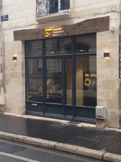 VITRINE-MAGASIN-BOIS-PEYON-TOURS