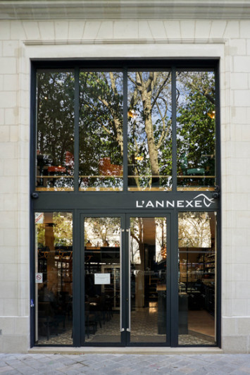 Porte façade vitrée Annexe PEYON Place Jean Jaurès Tours